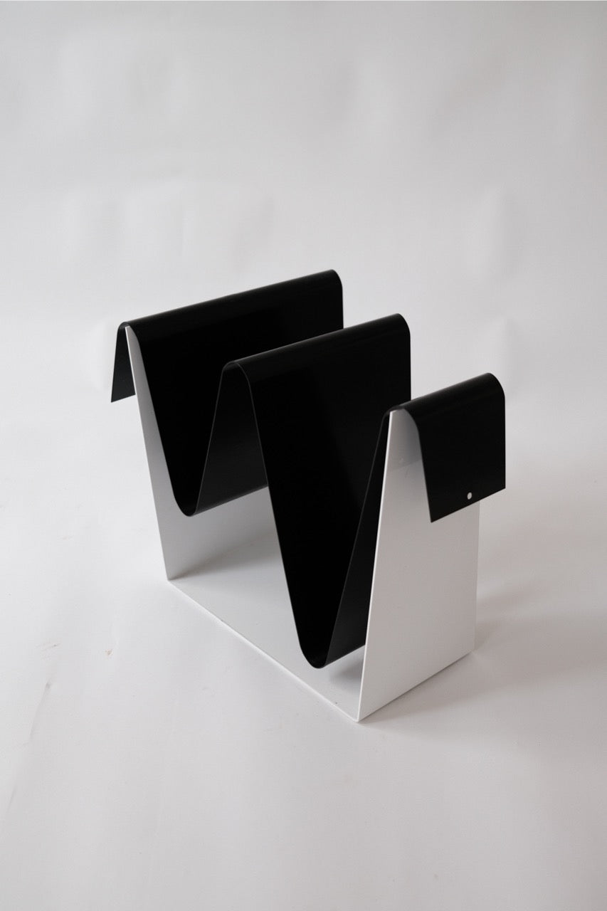 Modern magazine holder