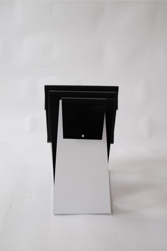 Modern magazine holder