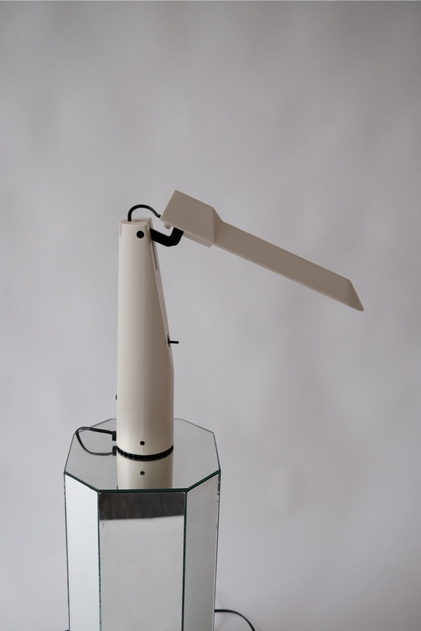 Picchio Desk Lamp By Isao Hosoe – 1980s Italian Design – LéLé