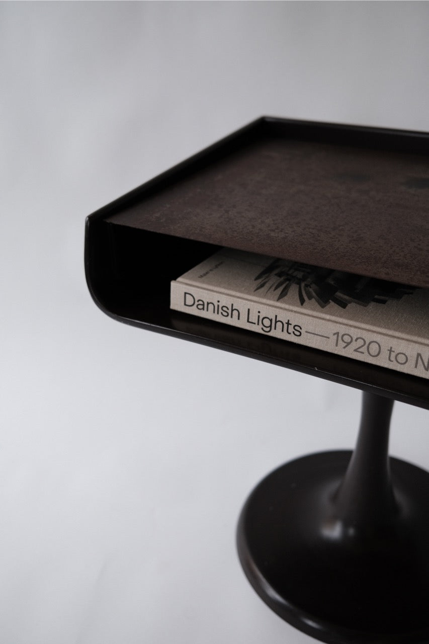 Space age tulip foot coffee table