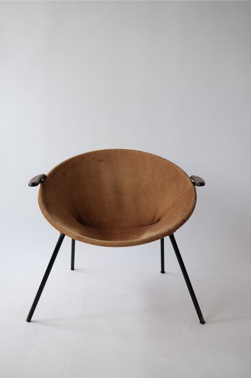 The Balloon chair by Hans Olsen