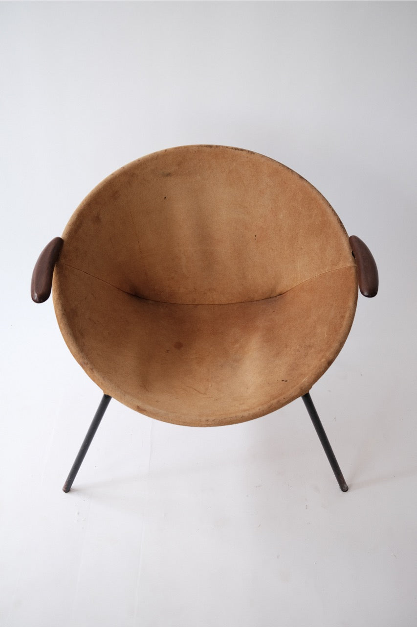 The Balloon chair by Hans Olsen