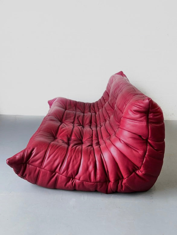 Dark red Leather Togo 3 seatsr