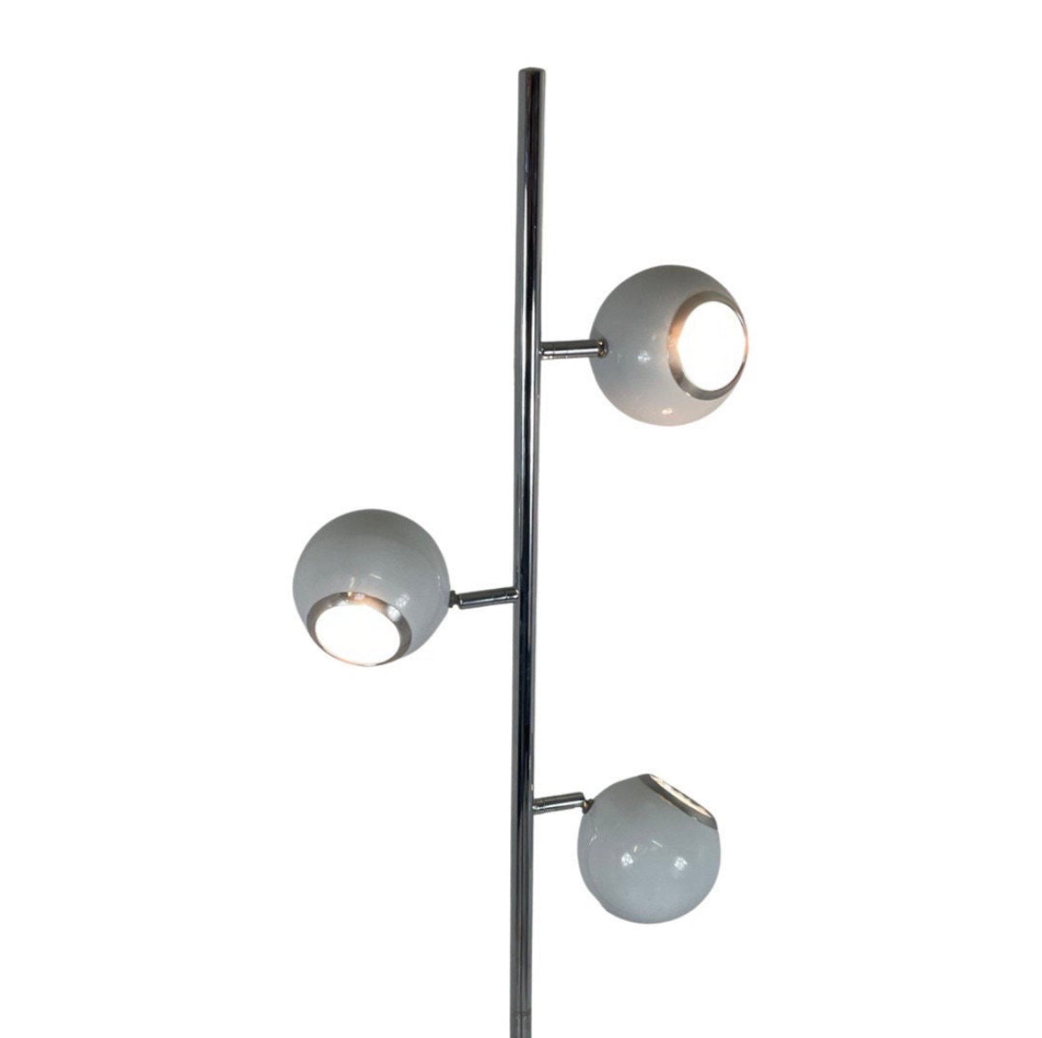 Space age ball floor lamp. 00’s.